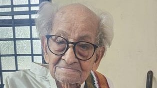 <div class="paragraphs"><p>Karnataka's oldest freedom fighter H Nagabhushan Rao passes away.</p></div>