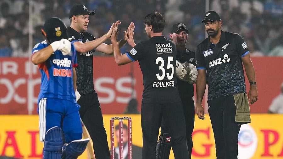 <div class="paragraphs"><p>New Zealand's Zakary Foulkes celebrates the wicket of India's Rinku Singh with teammates during the fourth T20I cricket match between India and New Zealand.</p></div>