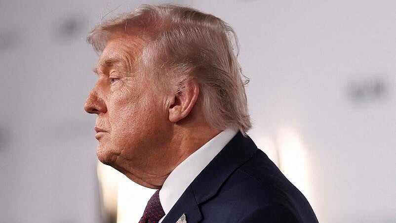 Trump's New Executive Order Threatens Tariffs on Nations Supplying Oil to Cuba