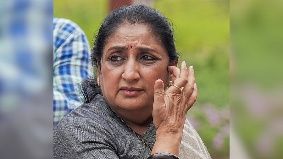 <div class="paragraphs"><p>Sunetra Pawar</p></div>