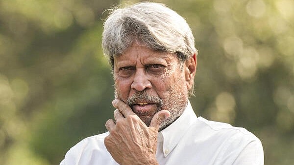 <div class="paragraphs"><p>Former cricketer Kapil Dev</p></div>