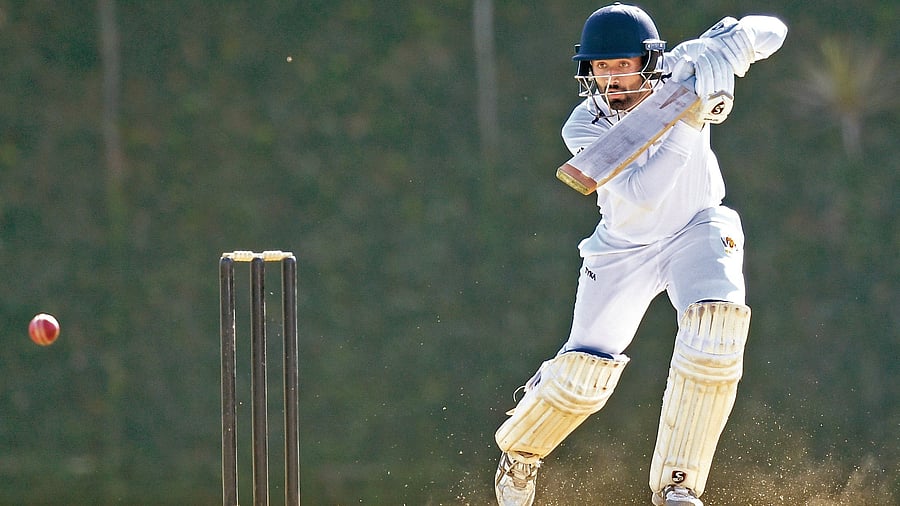 <div class="paragraphs"><p>Shreyas Gopal scored 77 to give Karnataka a seven-run first innings lead in their Ranji Trophy fixture against Punjab in Mohali.</p></div>