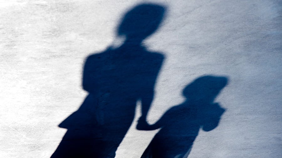 <div class="paragraphs"><p>Representative image showing sisters </p></div>