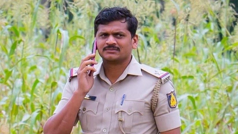 Tumakuru Rural PSI Caught Red-Handed Accepting Rs 40,000 Bribe by Lokayukta