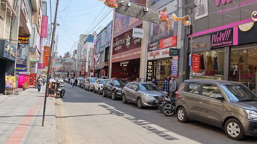 <div class="paragraphs"><p>Representational image of a shopping complex.</p></div>