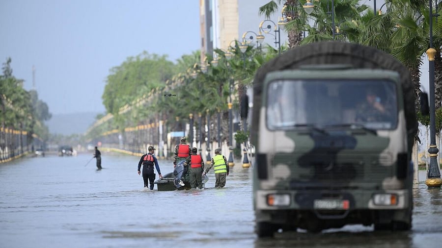 <div class="paragraphs"><p>Royal Armed Forces and civil authorities work together to address flooding risks amid rising waters in the Loukkos River, in Ksar El Kebir, Morocco.</p></div>
