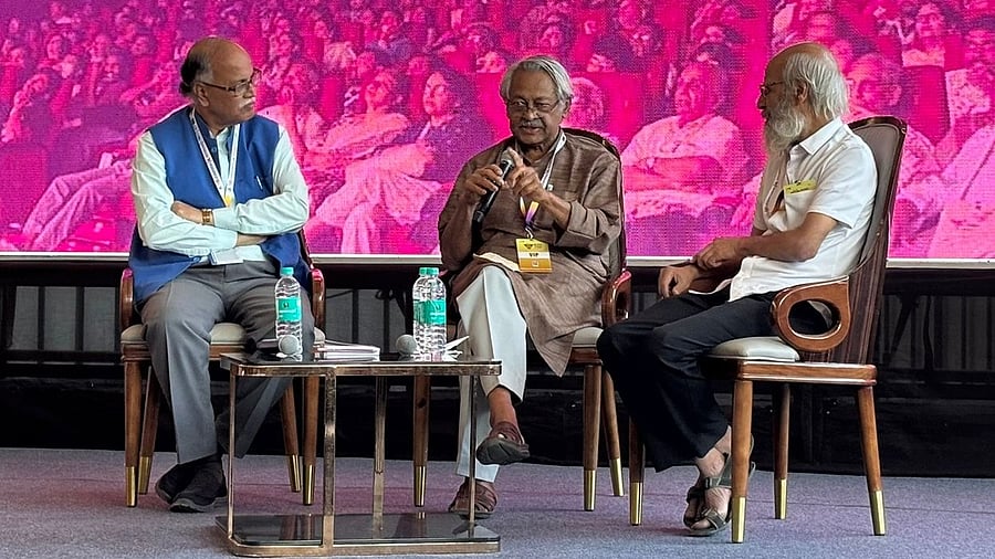 <div class="paragraphs"><p>Acclaimed filmmaker Girish Kasaravalli speaks at BIFFes session titled ‘The Art of De-construction in Cinema,’ in Bengaluru on Sunday. Film experts N Vidyashankar (extreme left) and G S Bhaskar are also seen. </p></div>