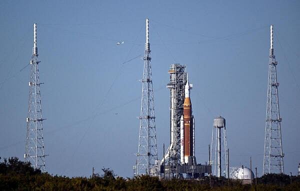 NASA Delays Artemis 2 Moon Mission to March 2025 Due to Liquid Hydrogen Leak