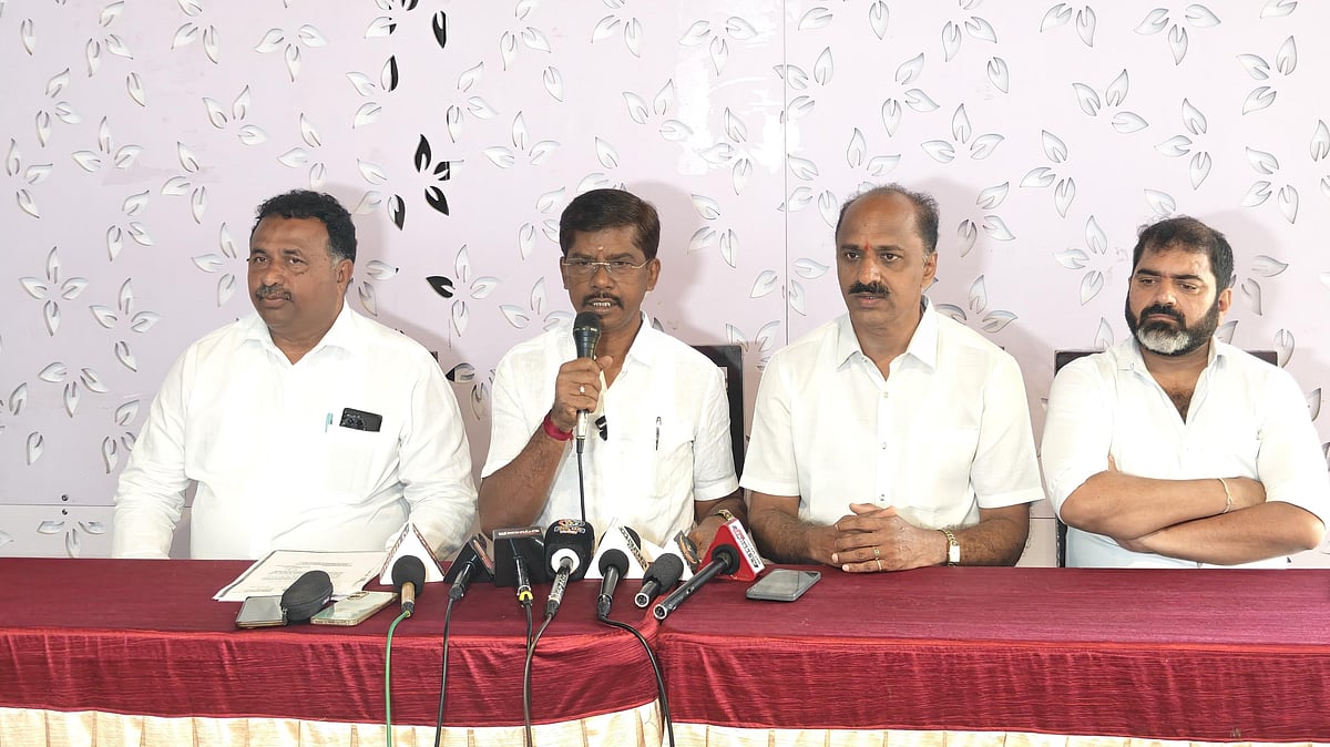 Former Mayor Shivakumar Criticizes e-Khata System, Cites Transaction Paralysis in Tumakuru