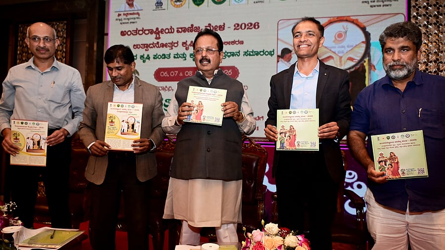 <div class="paragraphs"><p>Agriculture Minister N Cheluvarayaswamy, Dr S Selva Kumar, Secretary Department of Agriculture, Dr G T Putra, Director of Agriculture, Patil Yalagouda, Commissioner for Agriculture and C N Shivaprakash, Managing Director of KPPPEC at a press meet for International Trade fair 2026 in Bangalore on Wednesday. </p></div>