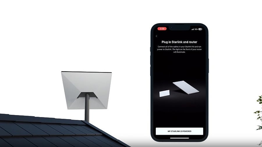 <div class="paragraphs"><p>Starlink router placed on the roof.</p></div>