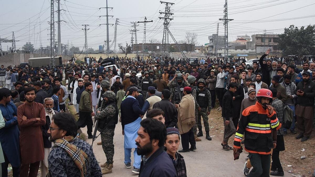 Islamic State Claims Responsibility for Deadly Mosque Bombing in Pakistan