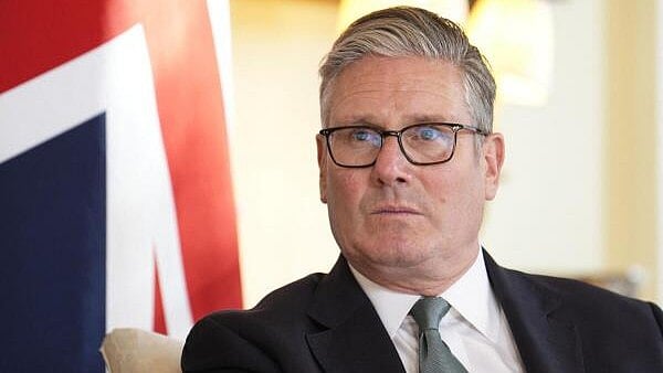 UK PM Starmer's Spokesperson Vows to Stay the Course with Clear Five-Year Mandate