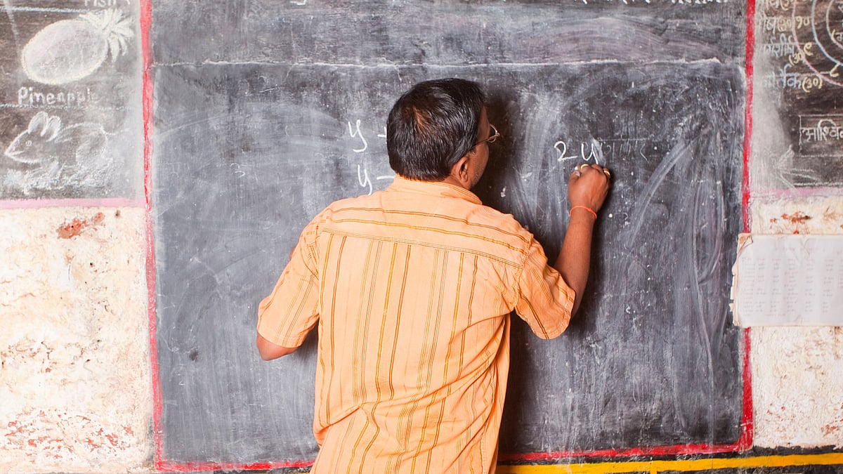 Karnataka Headmaster Suspended for Transporting Students in Tipper Truck