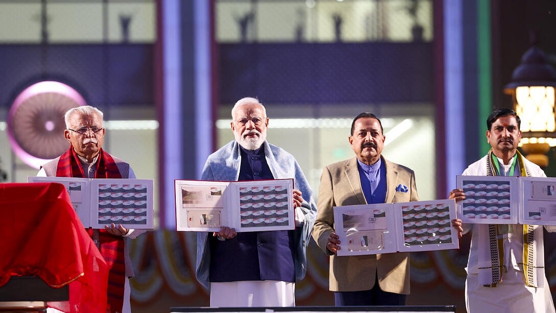 Cabinet Hails PMO's Historic Move to Seva Teerth as Past-Future Confluence