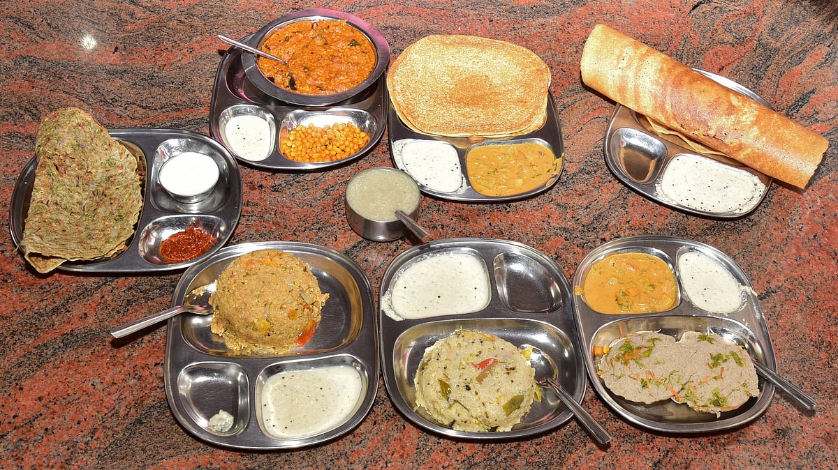 Bengaluru Restaurants Add 'Voluntary' Tag to Service Charges After CCPA Crackdown