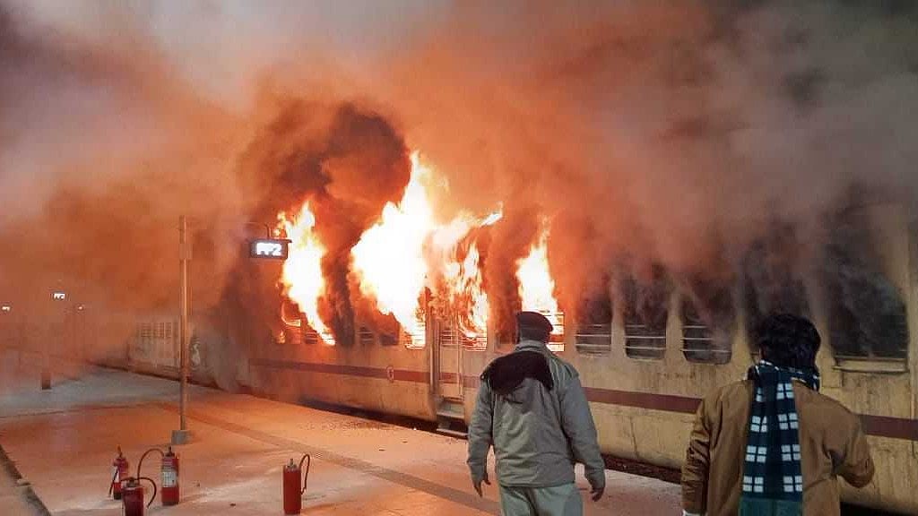 Passenger Train Coach Catches Fire in West Bengal's Katwa, No Casualties Reported