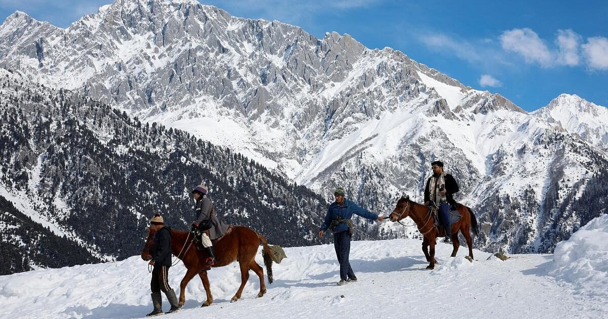 Jammu Kashmir Tourism 14 Spots Reopen After Pahalgam Attack jammu-kashmir-tourism-14-spots-reopen-after-pahalgam-attack