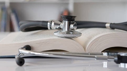 Bengaluru's 4 Private Medical Colleges Drop Referral Mandate for AB-Ark Scheme