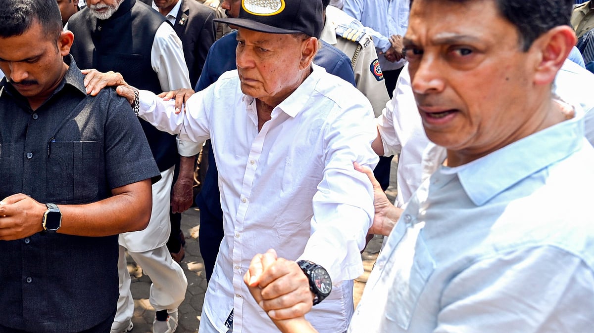 Legendary Writer Salim Khan Hospitalized in Mumbai's Lilavati Hospital ICU