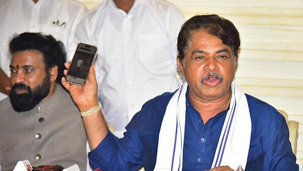 Karnataka BJP Leader Ashoka Challenges CM to Not Divert SC/ST Funds for Guarantees
