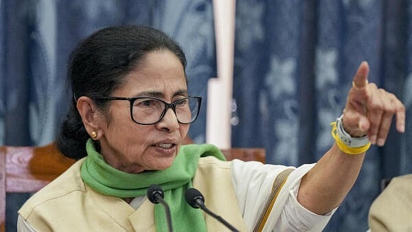 Supreme Court Adjourns ED Plea Against Mamata Banerjee in I-PAC Raids Case