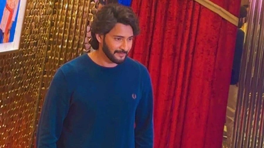 Mahesh Babu's Surprise Bengaluru Cinema Visit Sparks Massive Fan Frenzy