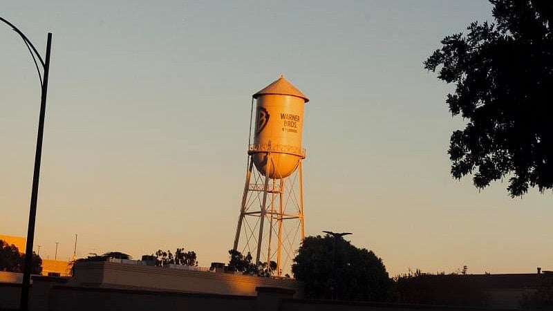 Warner Bros Considers Paramount's New Bid as Streaming Battle Intensifies