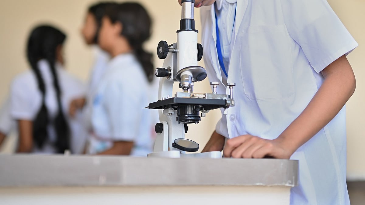 Bengaluru to Honor 4 Girl Researchers from Rural Backgrounds on National Science Day