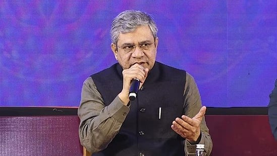 Minister Vaishnaw Assures West Asia Crisis Has No Impact on India's Hi-Tech Industry