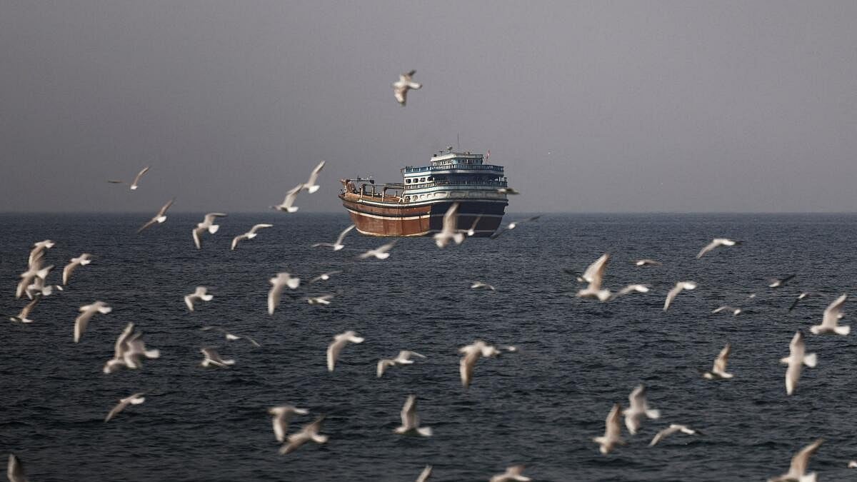Asian Nations Face High Risk from Strait of Hormuz Energy Supply Disruptions