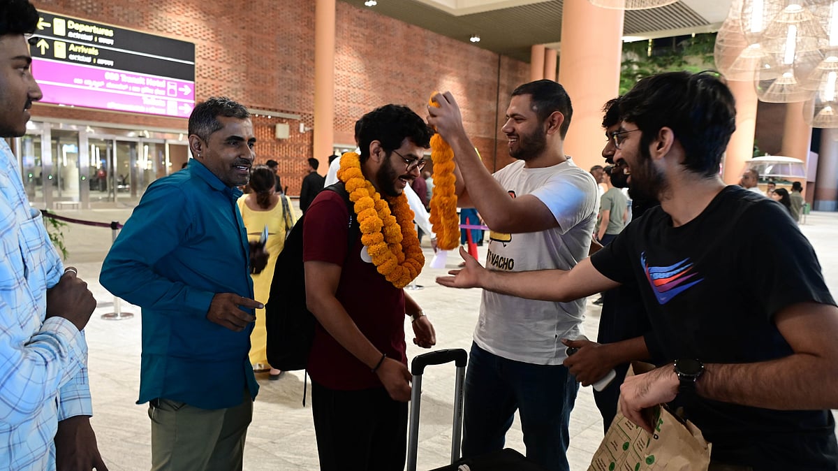 Bengaluru Welcomes Relieved Travelers Amid Dubai Missile Attacks