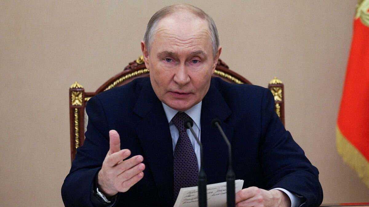Russia Maintains Continuous Dialogue with Iran to Ensure Regional Peace and Stability