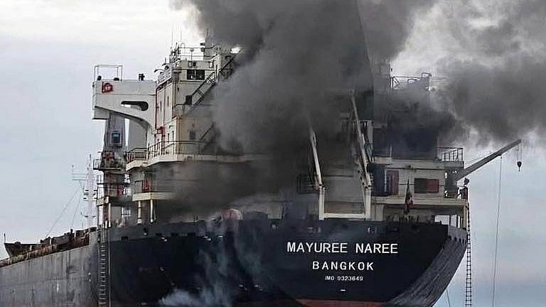 Thailand Reports 3 Crew Missing After Ship Struck by Projectiles in Strait of Hormuz