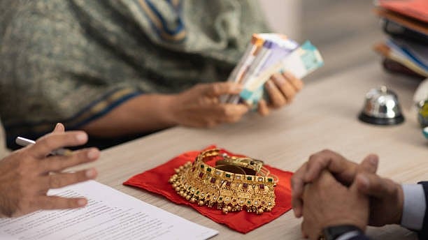 Fake Income Tax Officials Rob Contractor in Madhya Pradesh Gold & Cash Heist