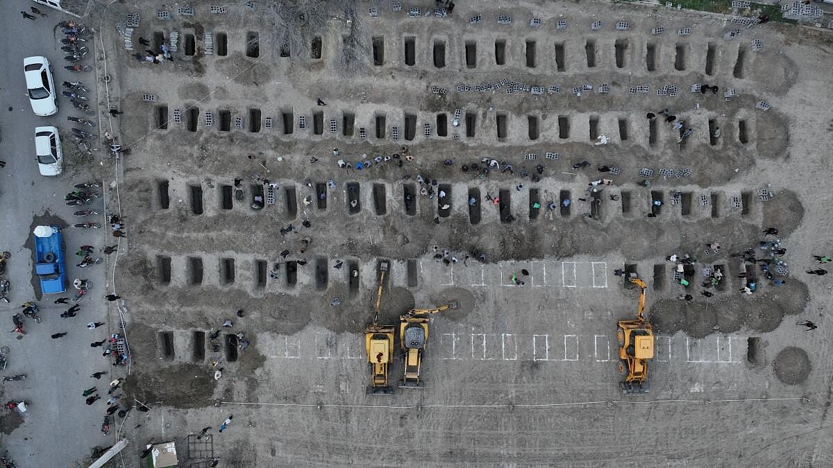 China Pledges $200,000 Aid for Victims of Bomb Attack on Iranian School
