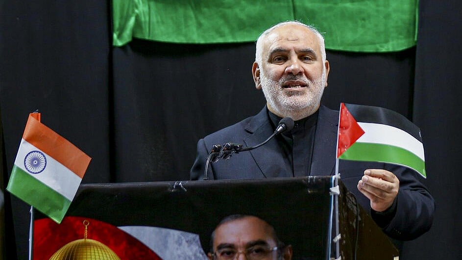 Iranian Envoy Clarifies Passage of Indian Ships Through Strait of Hormuz