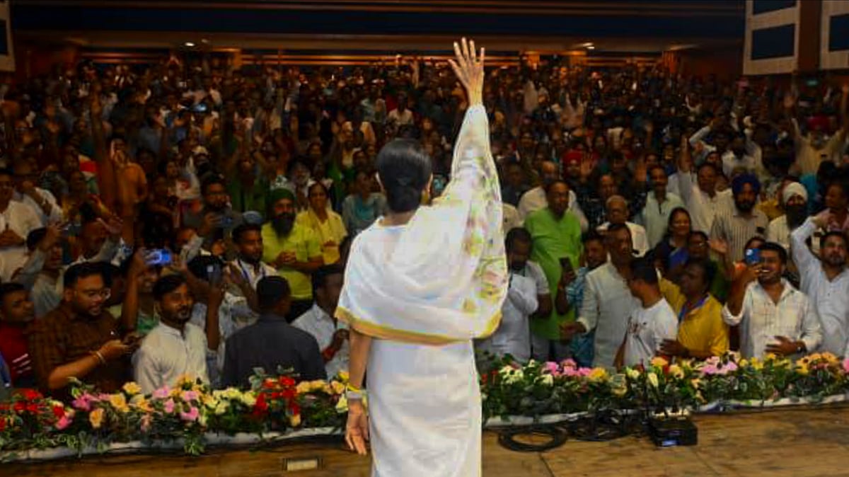 Mamata Banerjee Vows Legal Aid for Disenfranchised Voters in West Bengal Polls