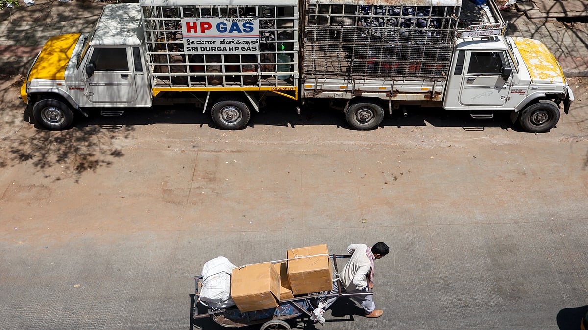 Bengaluru Hoteliers Report Rs 150 Crore Losses in Three Weeks