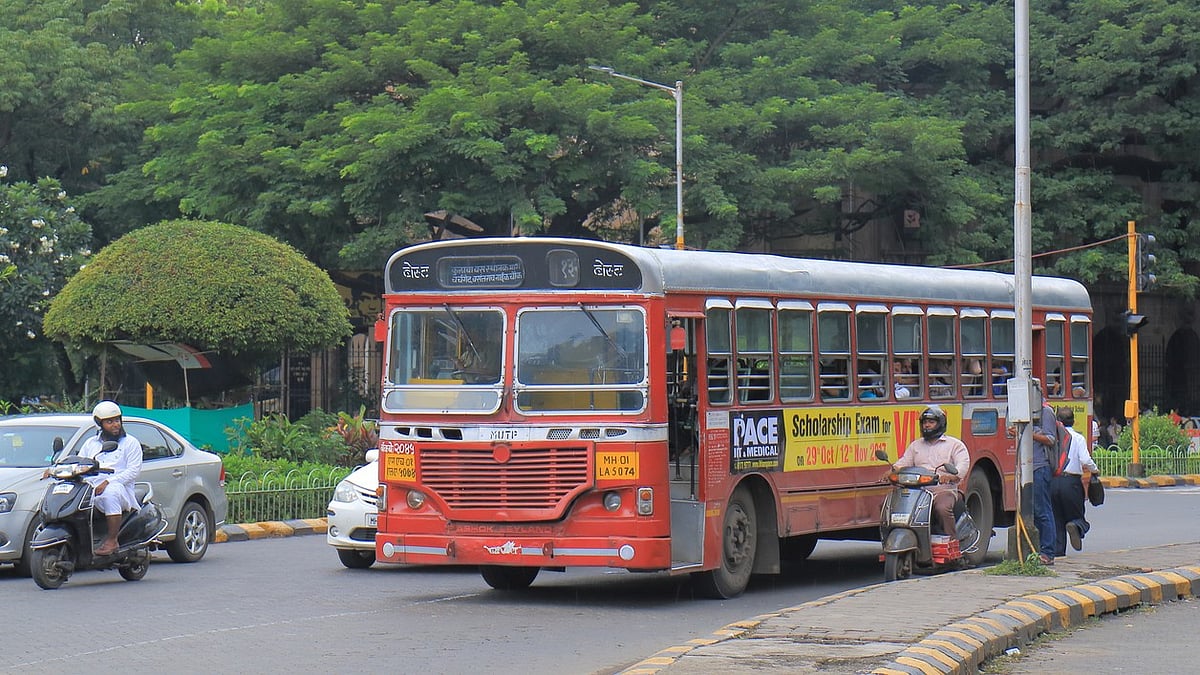 Mumbai Bus Accident: Driver Swerves to Avoid Car, Vehicle Climbs Divider