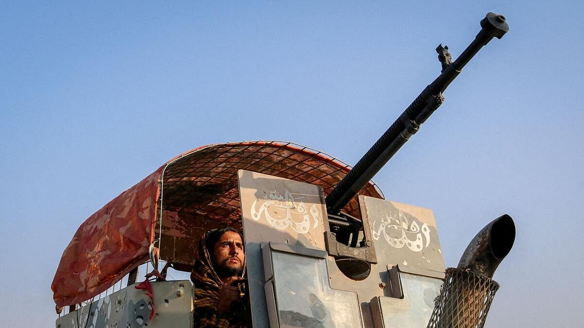 Pakistan Confirms Ongoing Military Operations Against Afghanistan, Cites Border Security