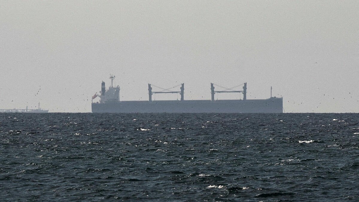 19 vessels with energy cargo for India stranded in Strait of Hormuz
