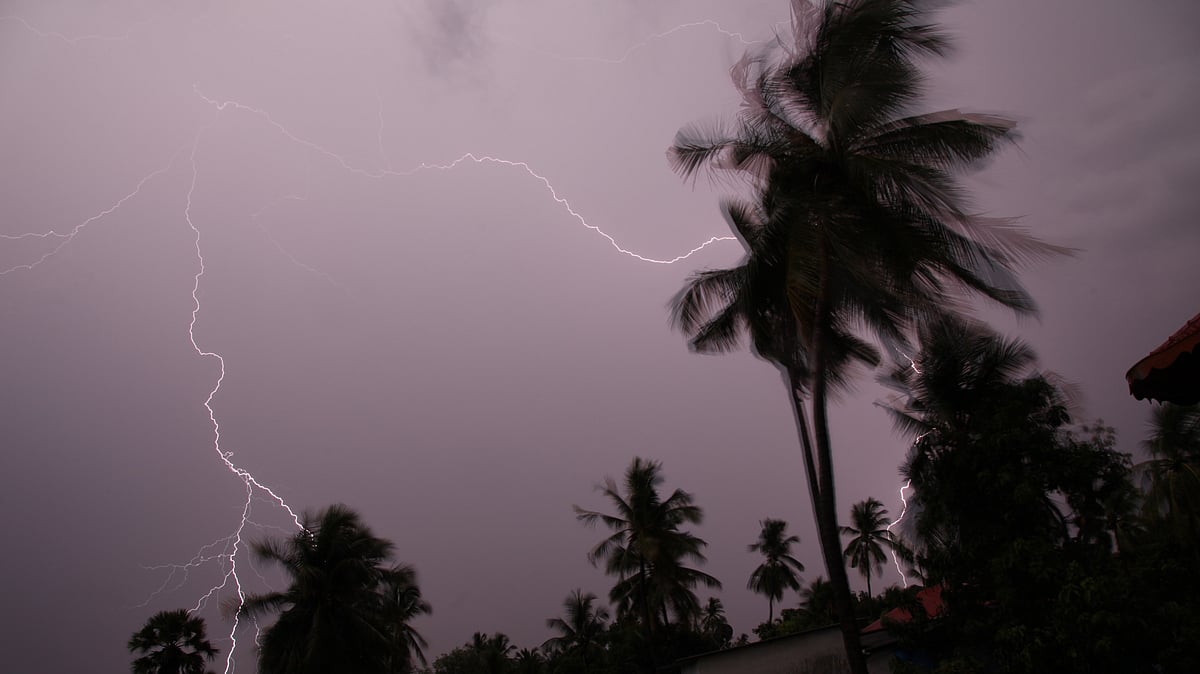 IMD Forecasts Widespread Thunderstorms and Cloud Cover Across India in April