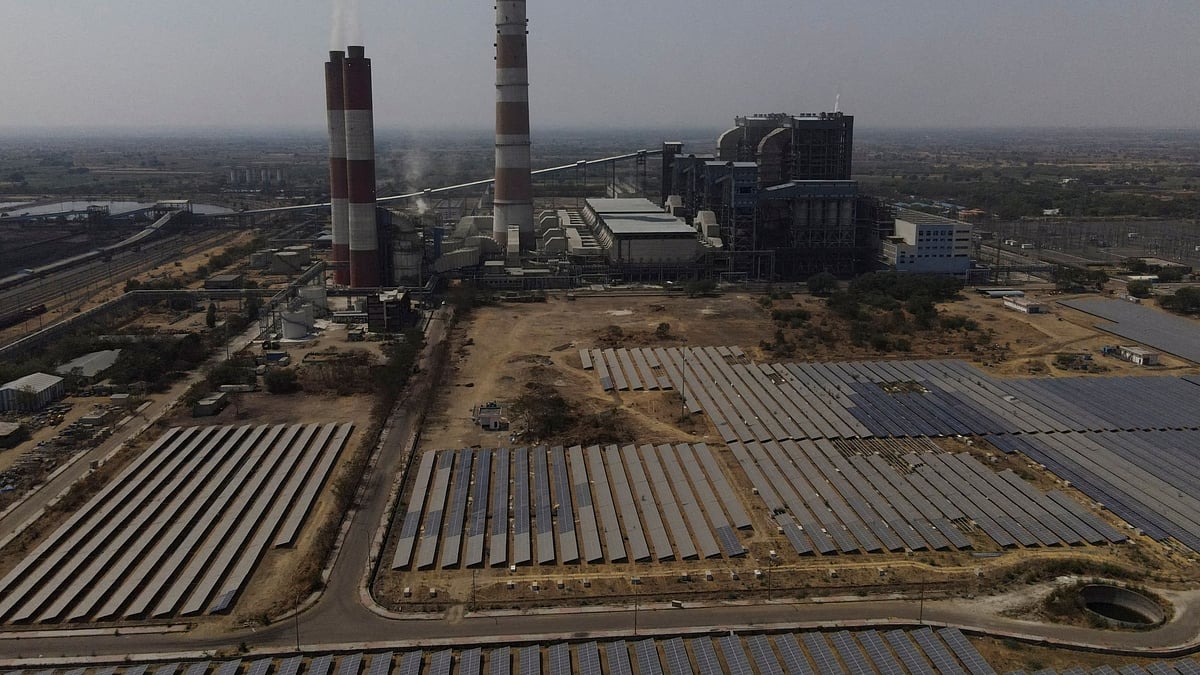 Coal stocks at thermal power plants at comfortable 55 MT, enough for 24 days: Government
