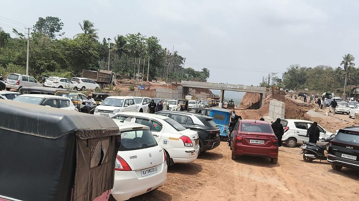 Mangaluru Wedding Hall Owners Booked for Causing Major Traffic Chaos on NH-169