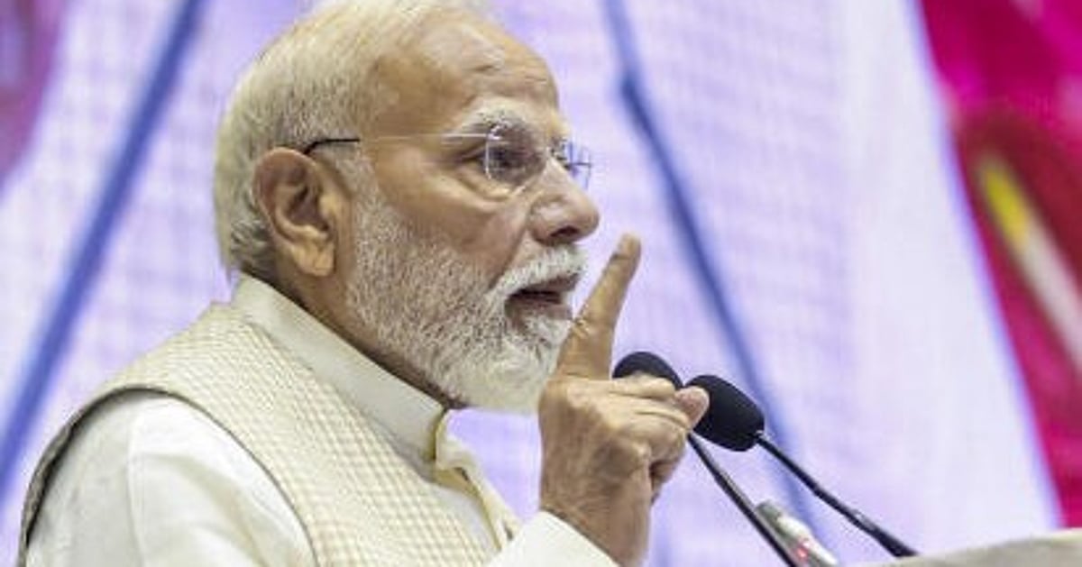 PM Modi slams 'anti-women' Congress after Bill defeat