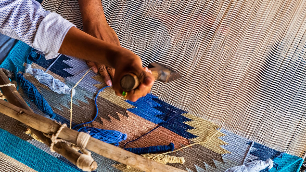 Maharashtra Textile Industry Faces Rs 4,000 Crore Loss in One Month Amid West Asia Crisis
