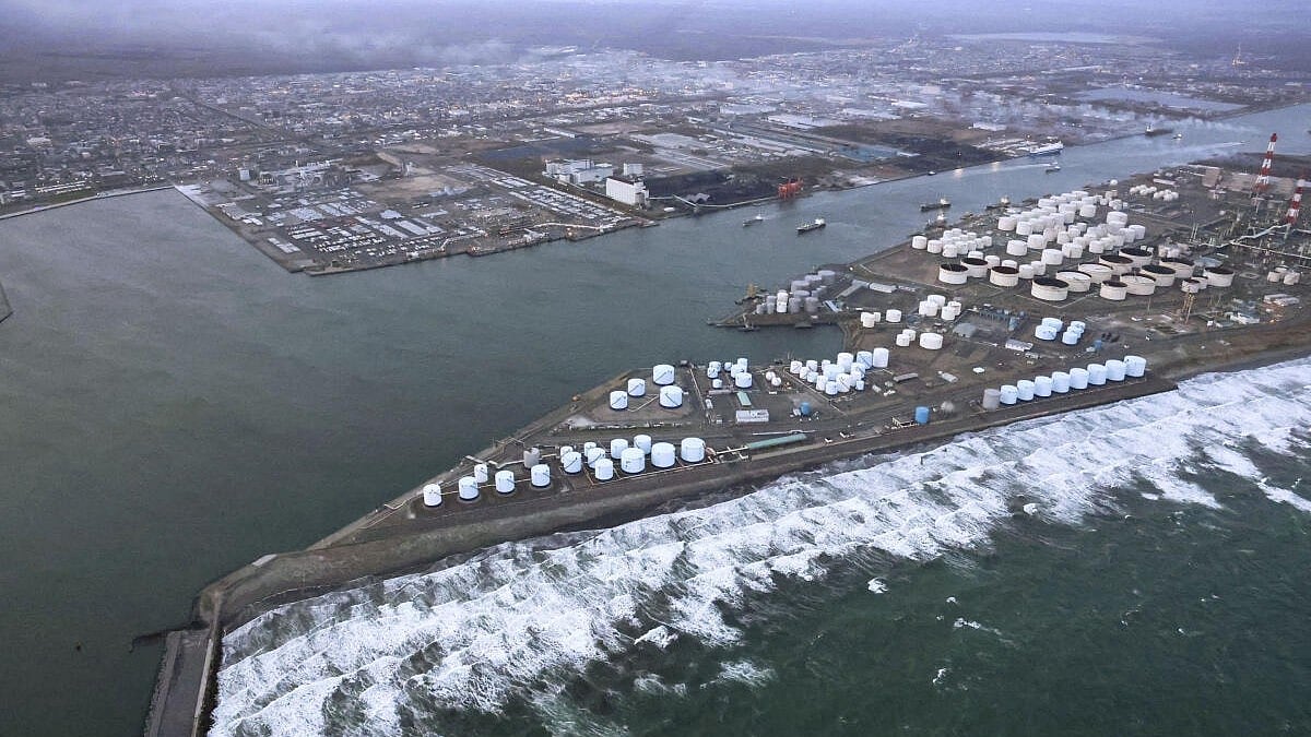 Japan Downgrades Tsunami Alert Following Powerful 7.7 Magnitude Earthquake