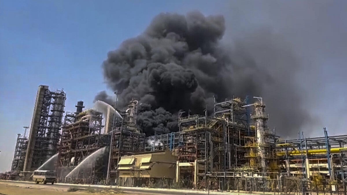 Centre Forms High-Level Team to Investigate HPCL Rajasthan Refinery Fire
