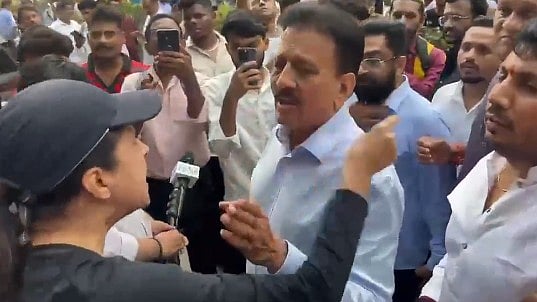 BJP Leader Responds to Woman's Traffic Jam Protest Over Reservation Bill